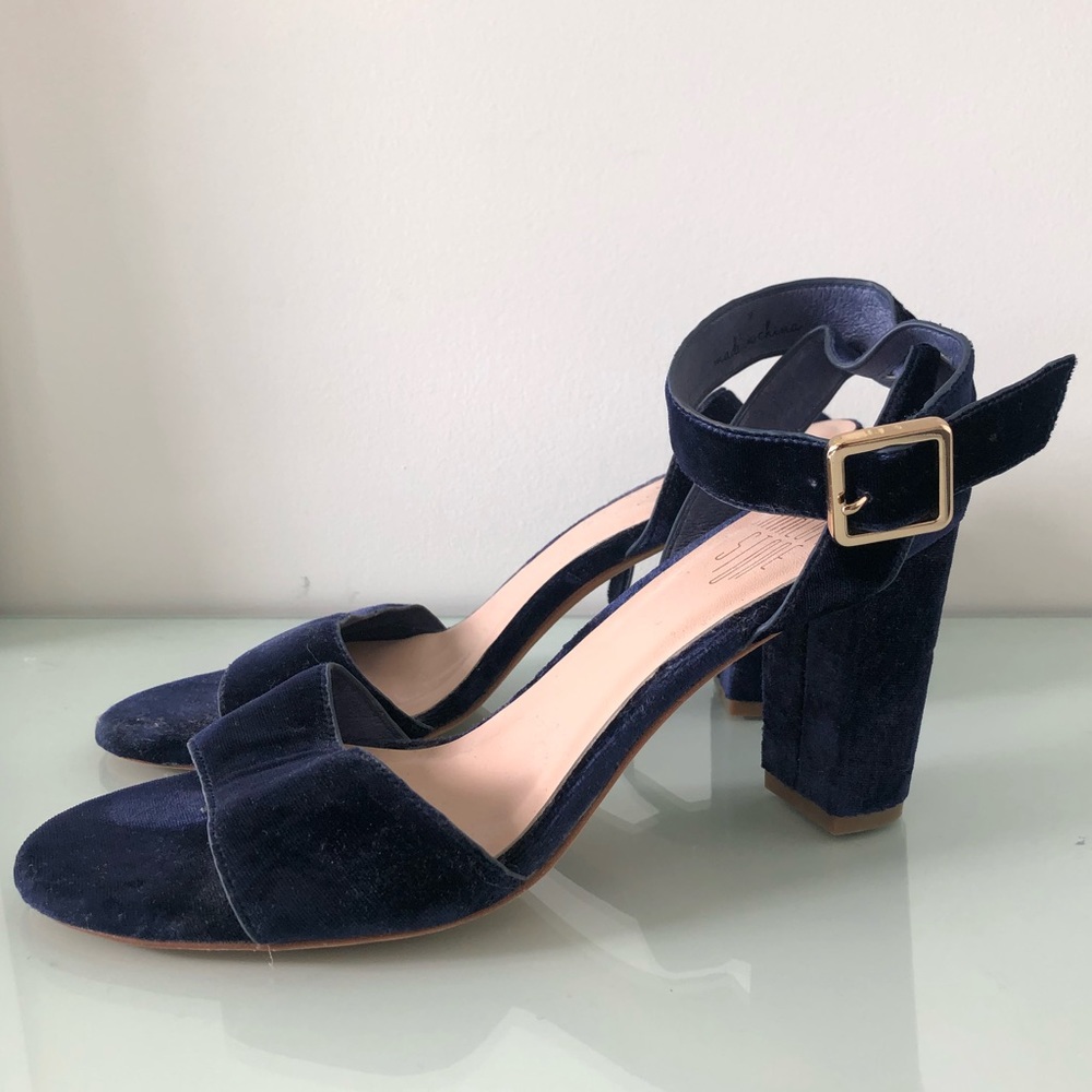 Charlotte Stone Blue Heels 9